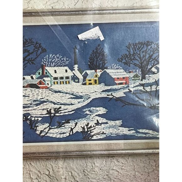Avon 'Country Snowscape" Crewel Embroidery Cross Stitch Kit New NOS Vintage Wool - Picture 4 of 6